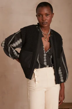 Maison 123 Gilets Courts|Gilets Sans Manches>Gilet sans manches LAURENA Produit labellisé We Care mettant en avant l'utilisation de matières plus responsables et la valorisation de la production locale NOIR