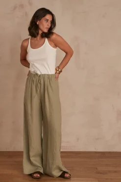 Maison 123 Pantalons Fluides|Pantalons Larges>Pantalon en lin PRINCE Produit labellisé We Care mettant en avant l'utilisation de matières plus responsables et la valorisation de la production locale AMANDE